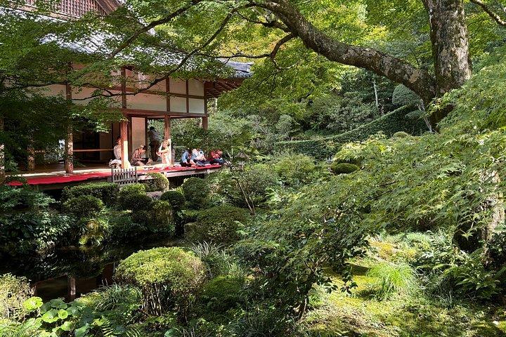 京都:三千院の隠れた聖地