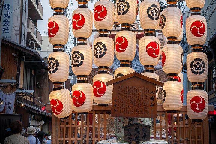 東京の隠れた路地を巡るセルフガイドツアー