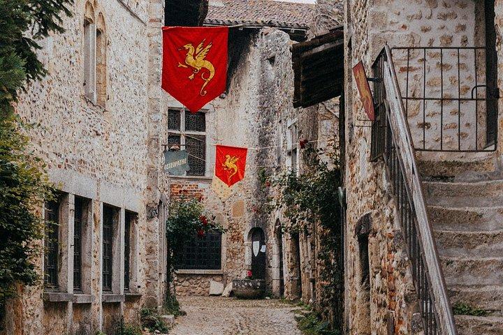 Beaujolais wijn en Perouges dorp hele dag gedeelde tour