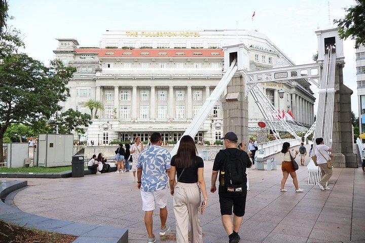 Private Customized Walking Tour with English Tour Guide