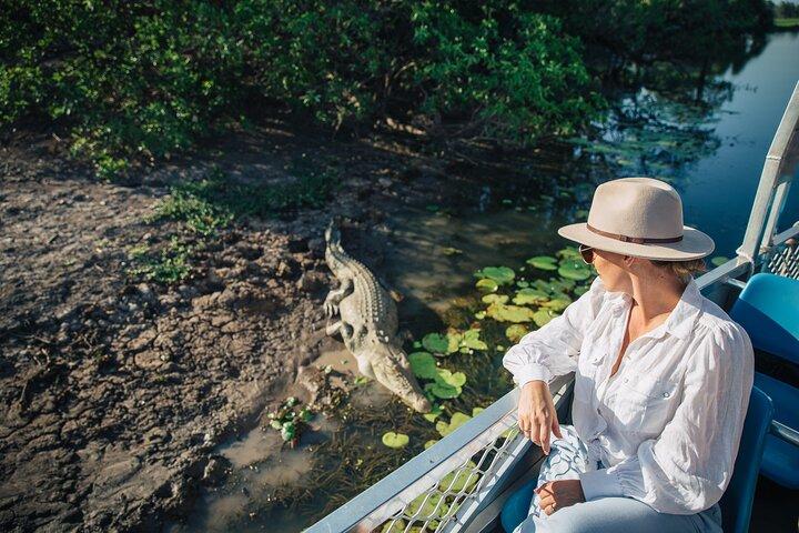 Tour nocturno por el Parque Nacional de Kakadu + crucero al atardecer en aguas amarillas