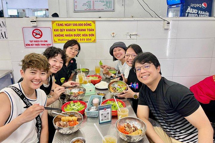 バイクで行くサイゴンストリートフード＆隠れた路地裏-7/9/12試食
