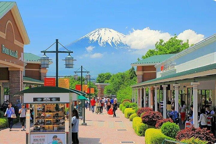 新倉山公園富士山、忍野八海、クラシック富士山ツアー
