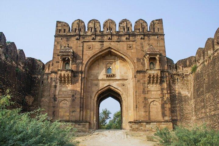 Volledige dagtour van Lahore naar Hiran Minar naar Rohtas Fort
