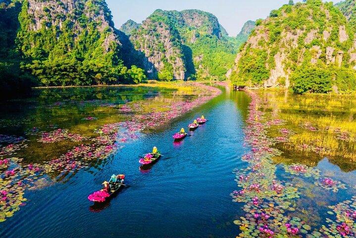 Passeio particular de barco e bicicleta em Ninh Binh (Trang An - Hang Mua)