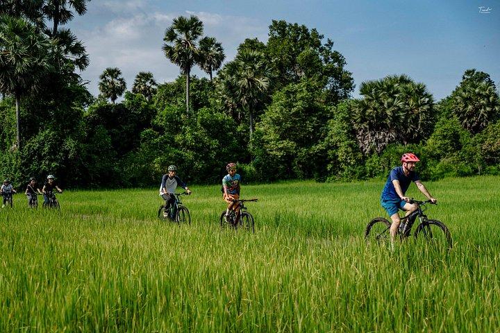 電動マウンテンバイクで行くアンコールシークレットトレイル