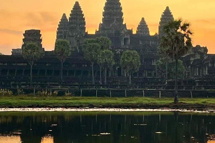 Tour del Tempio di Siem Reap Tuktuk: Esplora Angkor Wat e oltre.