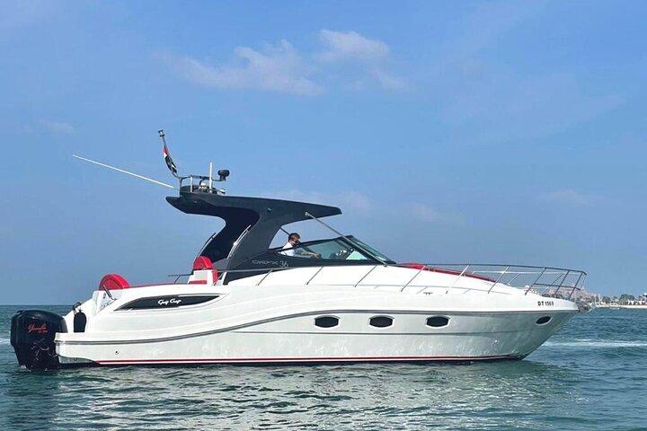 Dubai Yacht – Excursión privada de lujo a Marina y Palm Jumeirah