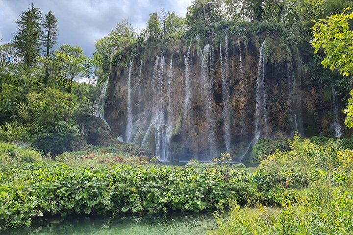 Dagtour naar Rastoke en Plitvicemeren met gids vanuit Zagreb