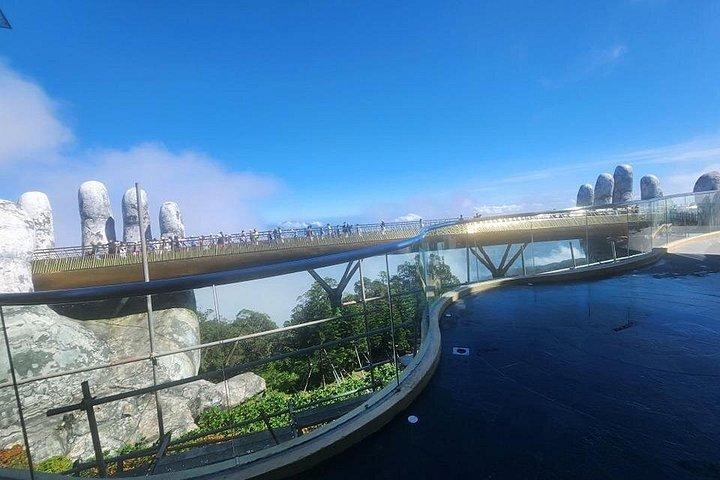 バナヒルズへの往復送迎-フエ市からハイヴァン峠を経由するゴールデンブリッジ