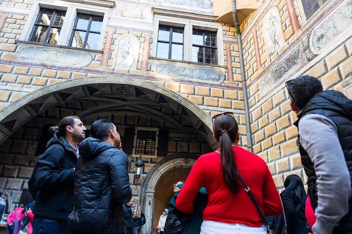 プラハ発チェスキー・クルムロフ終日ガイド付き旅行