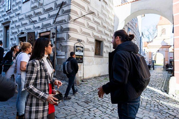 プラハ発チェスキー・クルムロフ終日ガイド付き旅行