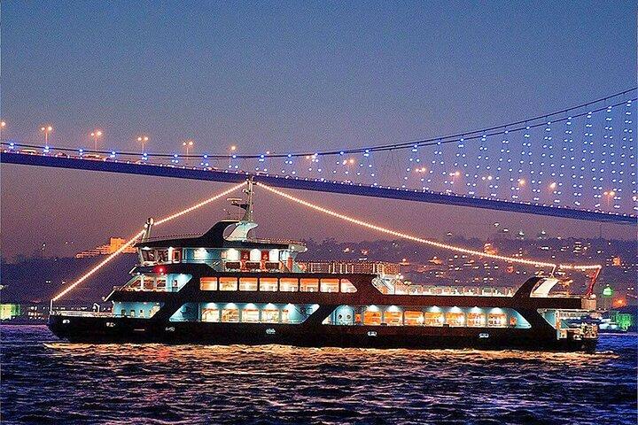 Istanbul Bosphorus Night Cruise with Dinner