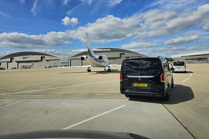 Privat limo transfer Gatwick Lufthavn til/fra ethvert London hotel
