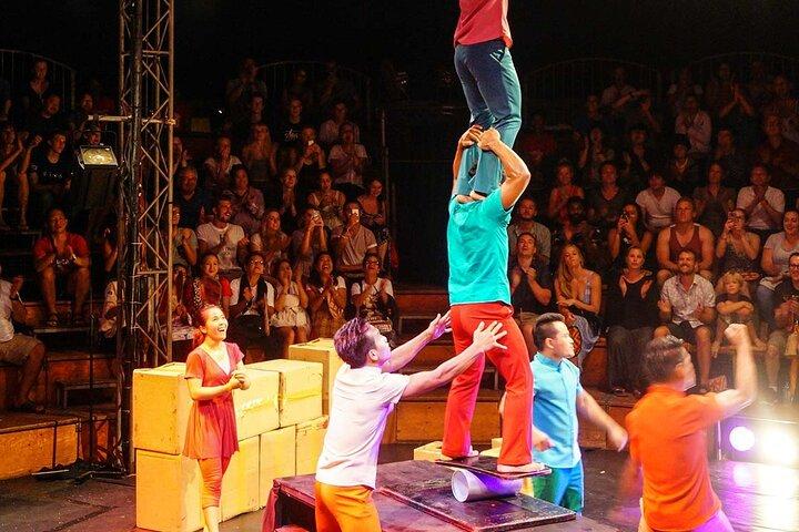 Il Cambodian Circus Show e il Pub Street Night Market