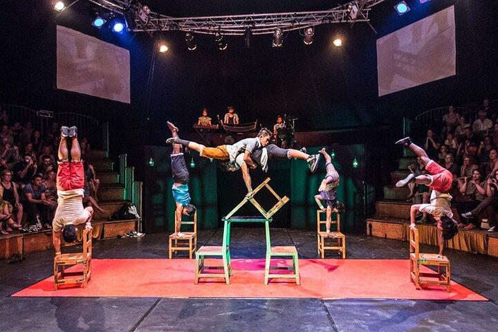 Il Cambodian Circus Show e il Pub Street Night Market