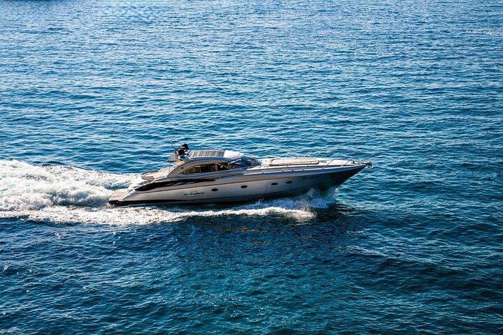 Tour Privato di Un Giorno Intero a Ischia in Yacht di Lusso