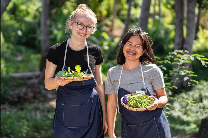 Luang Prabang Kochen, Töpfern & Kerzen erleben