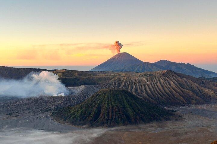 Tour condiviso all'alba del Monte Bromo 1 giorno da Surabaya (condivisione)