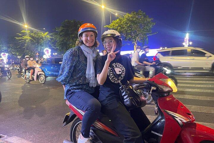 Ho-Chi-Minh-Stadt: Mitternachts-Sightseeingtour mit dem Motorroller