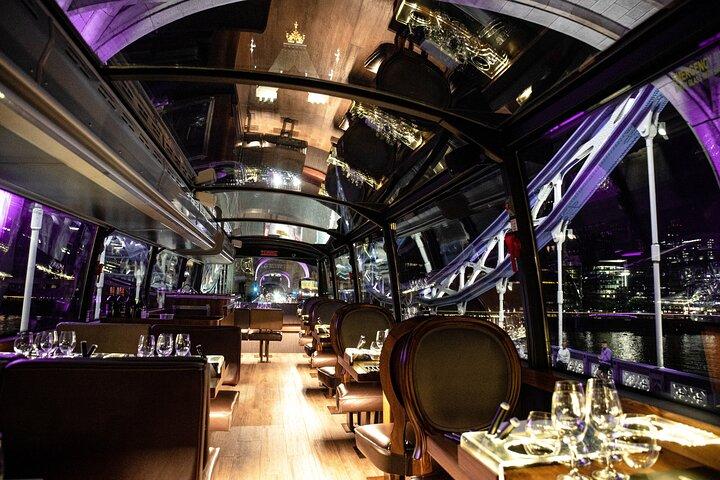 Dîner spécial de luxe de 6 plats à bord d'un bus