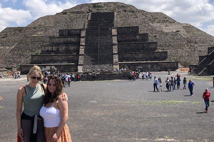 Privat tur: Teotihuacan-pyramiderne og Guadalupe-helligdommen uden frokost