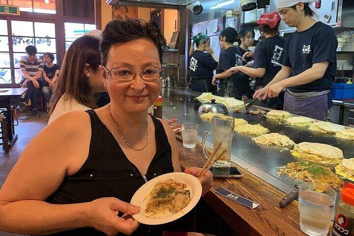 Hiroshima Local Food Tasting & City Tour, Licensed Guide