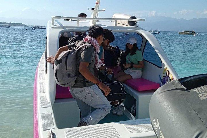 ロンボク: ギリ島発着のプライベート空港ロンボク送迎