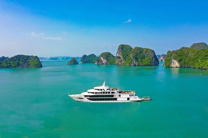 Luxo Halong Bay Day Tour a partir de Hanoi Sea Octopus 5 Star Cruise