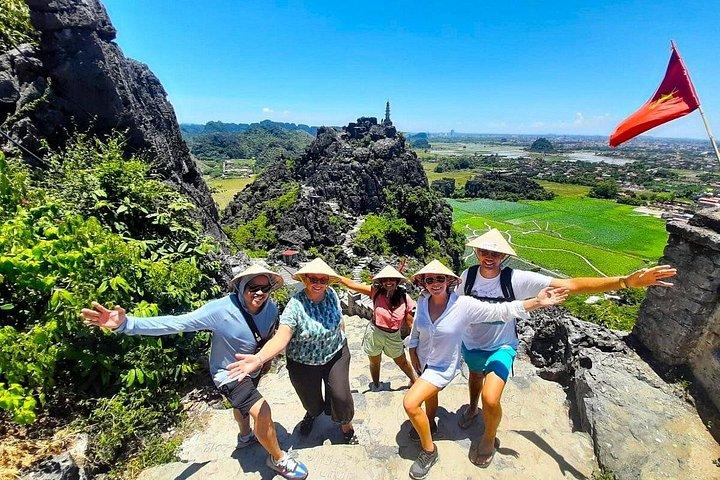 ハノイ：白丁寺、トランアン、ムア洞窟へのプレミアム日帰りツアー