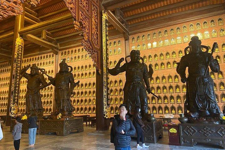 ハノイ: バイディン、トランアン、ムア洞窟へのニンビンデラックス日帰り旅行