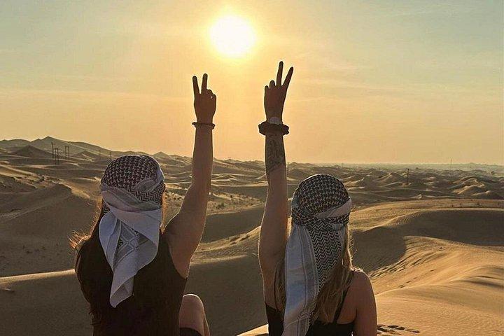 Dubai Abend Wüstensafari mit Grill & Live Shows