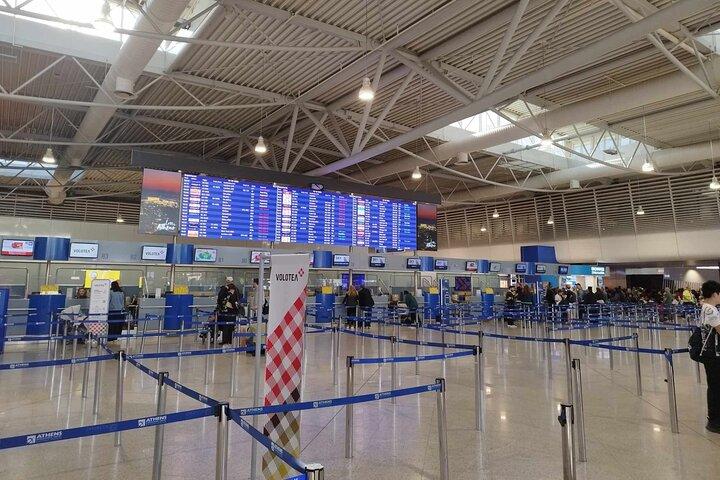 アテネ空港アテネ市内またはピレウス港へのプライベート送迎