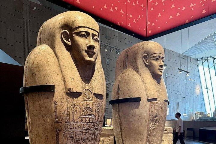 プライベートツアーで行く大エジプト博物館ギザのピラミッドとスフィンクス