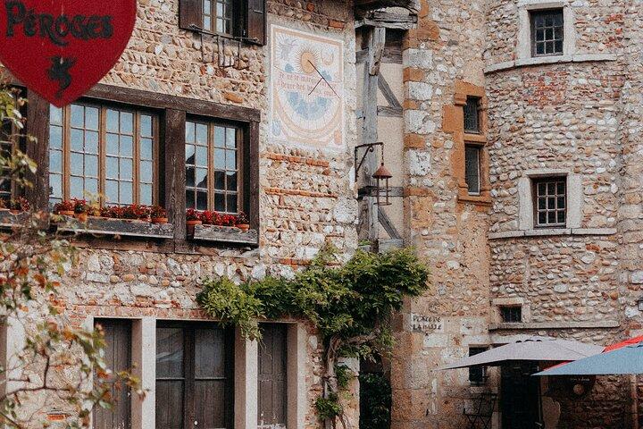 Pérouges & Annecy Privater Tagesausflug mit Verkostung aus Lyon