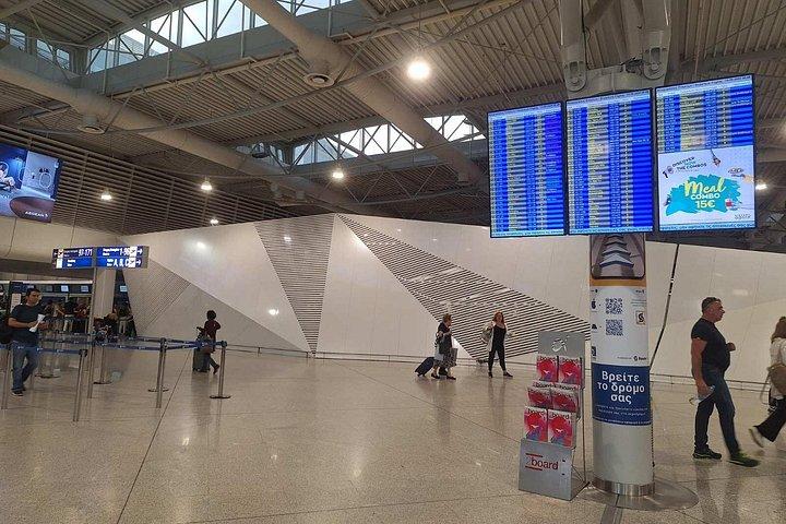 アテネ空港アテネ市内またはピレウス港へのプライベート送迎