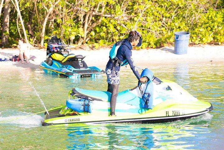 マイアミビーチボートレンタル: 忘れられない水上体験