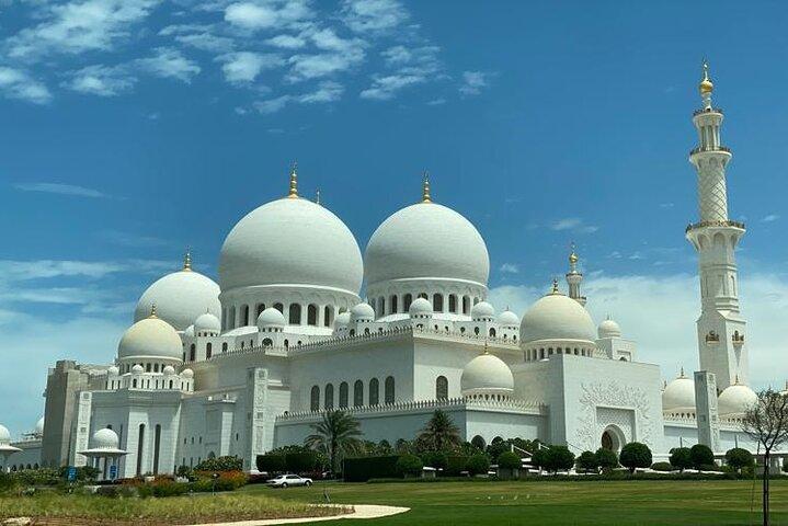Visite privée de Dubaï à Abu Dhabi avec la Grande Mosquée et le Louvre