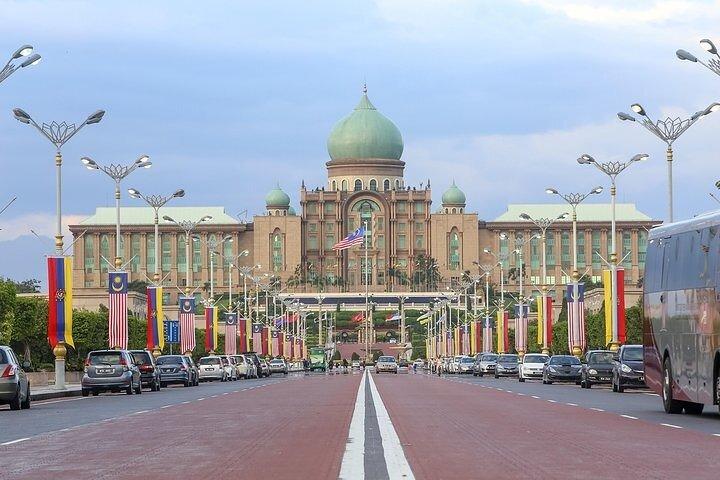 Excursion privée d'une demi-journée à Putrajaya avec croisière sur le lac