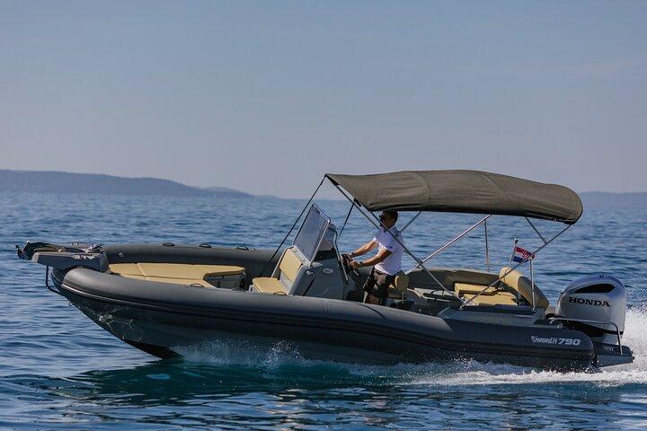 HVAR & 4 Islands PRIVATE BOAT TOUR