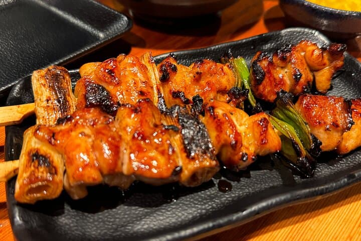 Tokyo: Shinjuku Local Bar Hopping Walking Tour