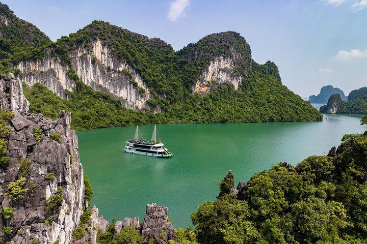 Miglior prezzo Halong 5 Star Day Cruise Buffet, piscina, festa al tramonto