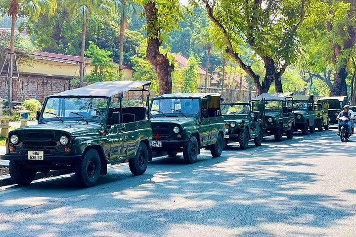 女性が案内するハノイ ジープ ツアー: 市街地と田舎の半日コンボ