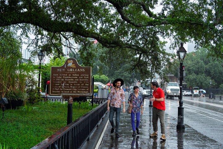 Tour de comida do Quartier Francês: 5 Bites Clássicos e Histórias de NOLA