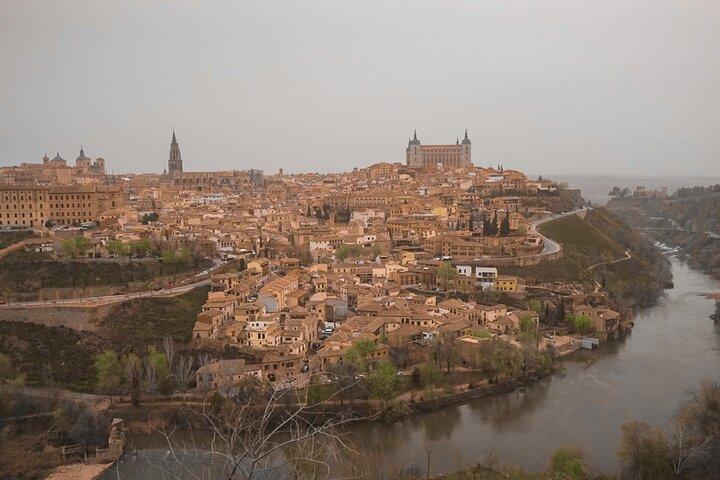 Lisbon to Madrid Private Transfer: Stops in Évora & Toledo