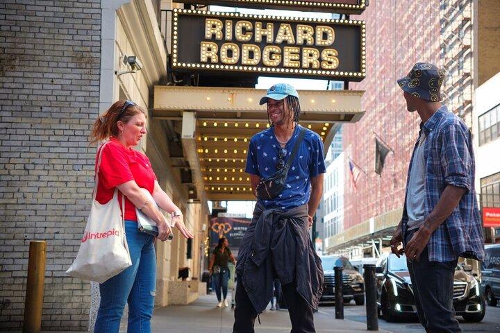 NYC Broadway Tour : Backstage Stories & Theater Secrets