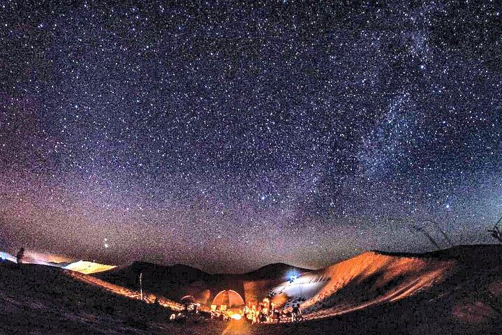 Al Quaa Milky Way Spot Un voyage au désert dans les cieux les plus sombres