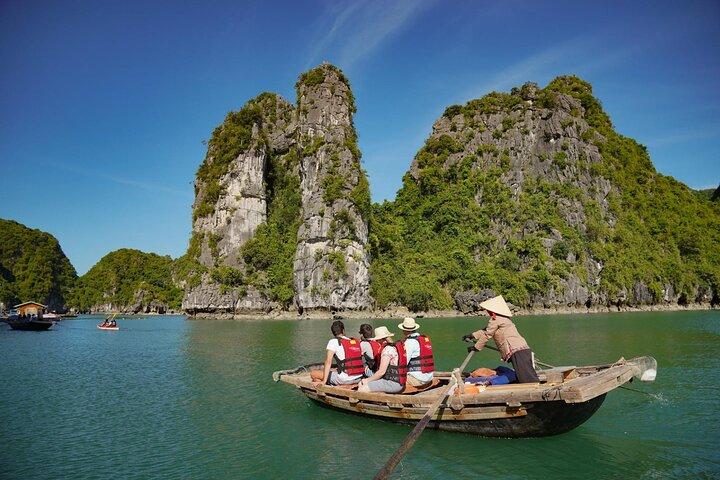 Excursion d'une journée dans la baie d'Halong au départ de Hanoï