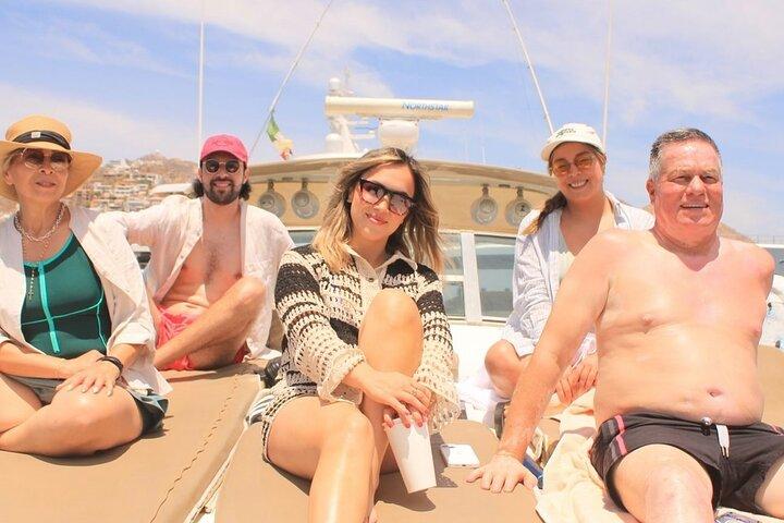 Cabo Cruzeiro de iate privado com snorkeling e natação
