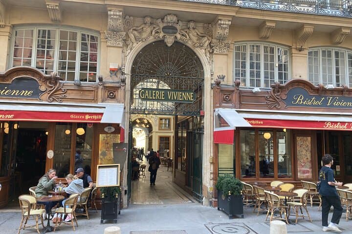 Walking tour of the Covered Passages of Paris -10 people max